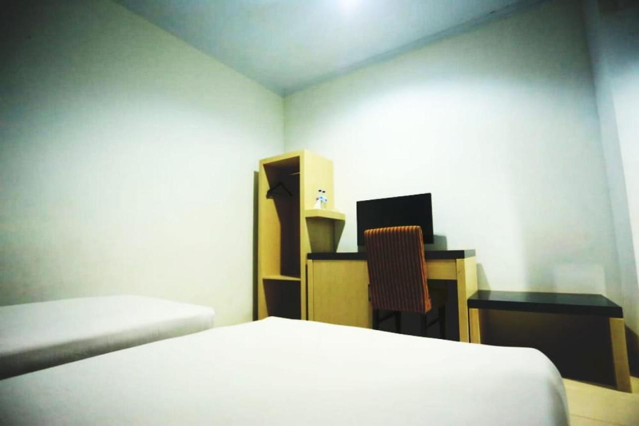 Hotel Mulia Indah Palopo Exterior foto